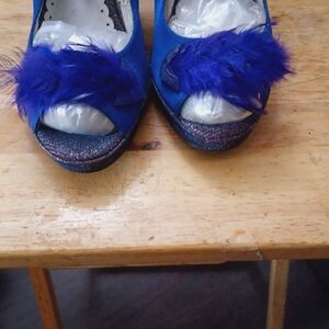Lulu Townsend - Elegant Blue Peep-Toe Heels with Feather Detail